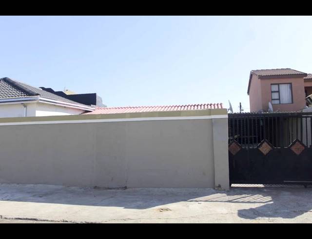 2 BEDROOM PROPERTY TO RENT IN MEADOWLANDS